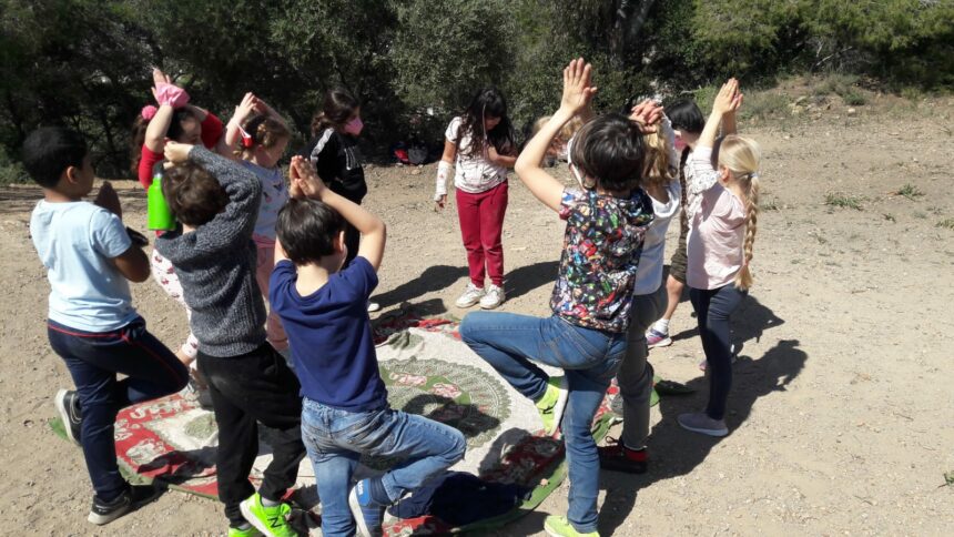 Tercero en el bosque