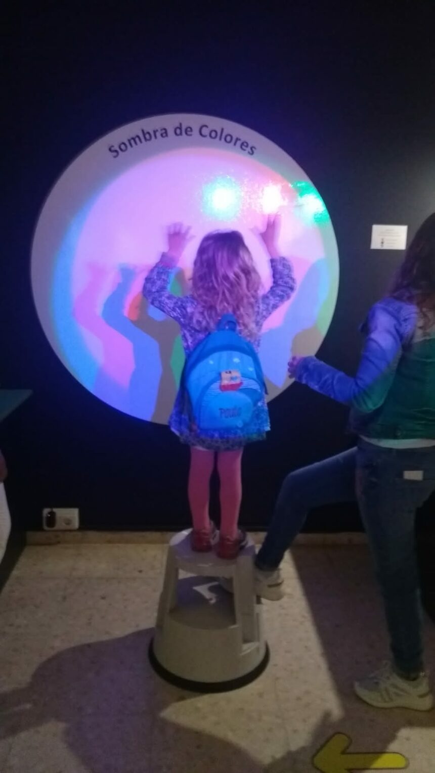 Alumnado de 5 años visitando el Principia