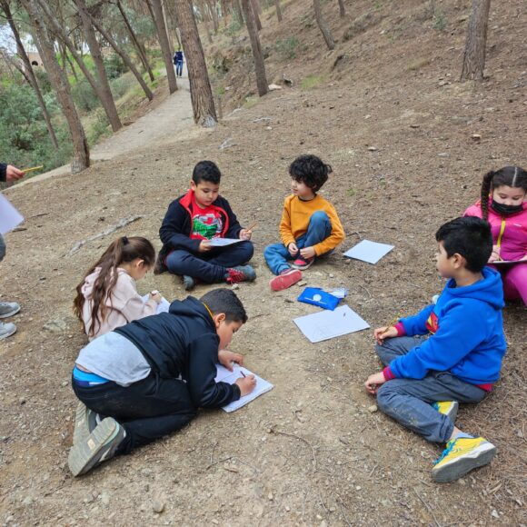 WhatsApp Image 2022-04-04 at 14.04.23 (2) Salida al bosque Primer Ciclo